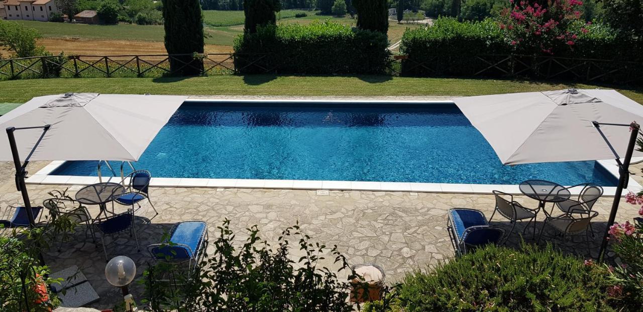 Case In Campagna Con Piscina A Todi Extérieur photo