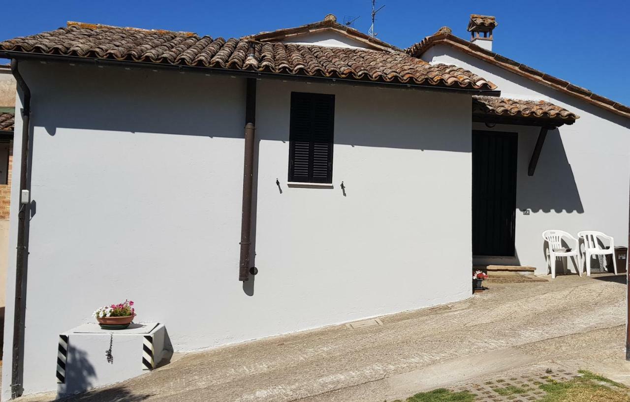 Case In Campagna Con Piscina A Todi Extérieur photo